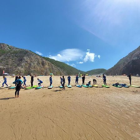 Moby Dick Lodge Malveira da Serra Bagian luar foto