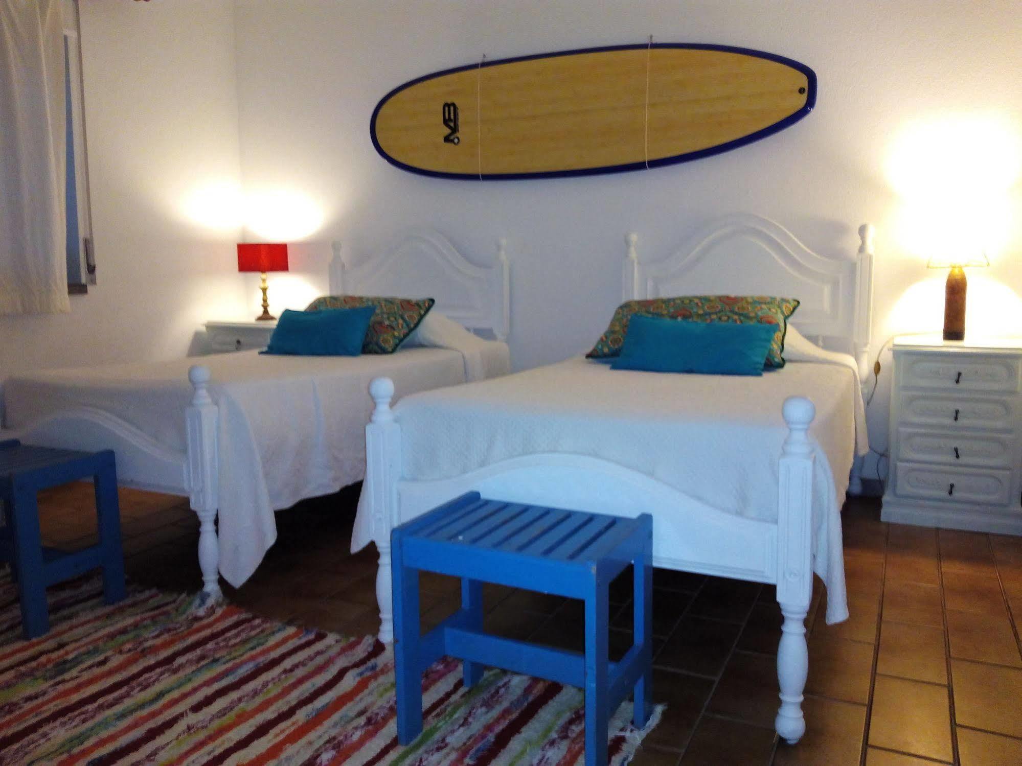 Moby Dick Lodge Malveira da Serra Bagian luar foto